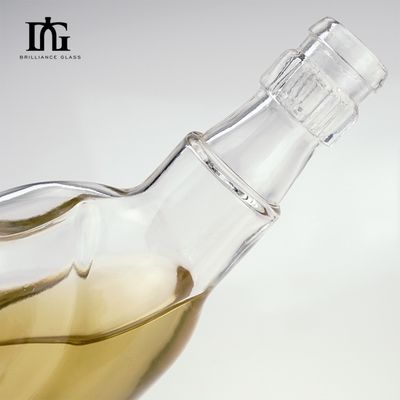Matériau de collier en verre personnalisé Bouteilles d'alcool en verre pour gins 500ml 700ml sans plomb