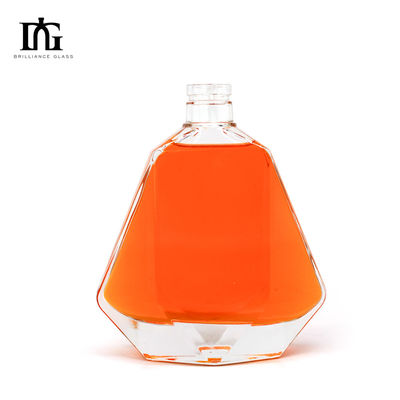 Surface gravée 750 ml Bouteille de vin en verre carré pour boissons alcoolisées Conception personnalisée