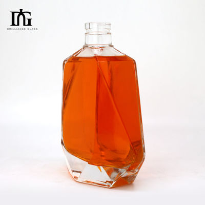 Surface gravée 750 ml Bouteille de vin en verre carré pour boissons alcoolisées Conception personnalisée