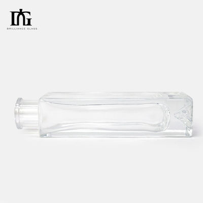 250 ml/350 ml/500 ml/550 ml/650 ml/700 ml/750 ml Bouteille en verre Fermeture au liège pour la vodka et le rhum