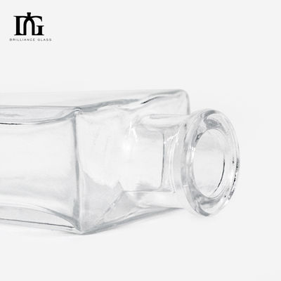 250 ml/350 ml/500 ml/550 ml/650 ml/700 ml/750 ml Bouteille en verre Fermeture au liège pour la vodka et le rhum