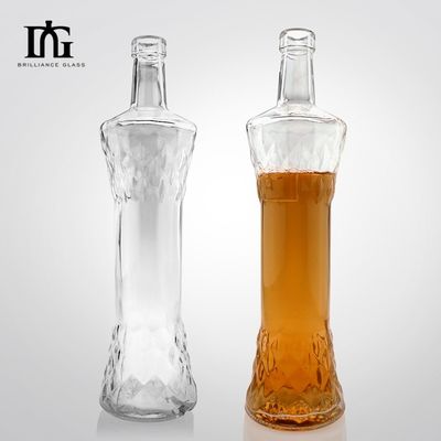 Décanteur de whisky en verre de 700 ml avec bouchon à vis de liège et col créatif