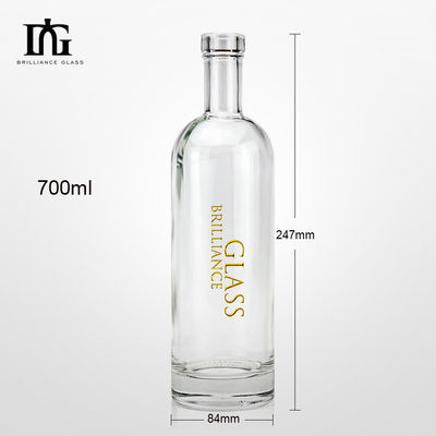 Bouteille de vin en verre de grande capacité avec une capacité de 700 ml et une surface gravée