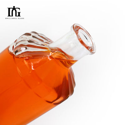 Type d'étanchéité Bouteille de vin en verre carré de liège de 750 ml pour bouteilles d'alcool de conception personnalisée