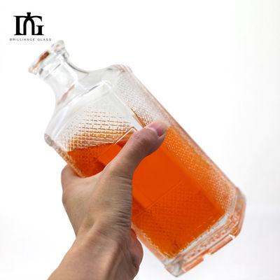 Bouteille en verre au fond soulevé sur mesure de 700 ml de capacité pour les spiritueux Whisky Vodka Gin Tequila