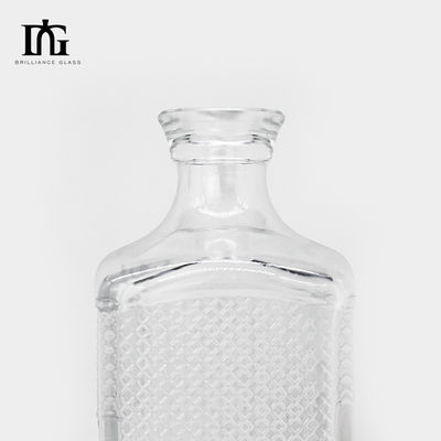 Bouteille en verre au fond soulevé sur mesure de 700 ml de capacité pour les spiritueux Whisky Vodka Gin Tequila
