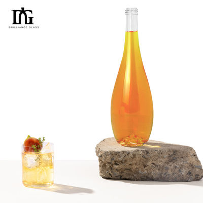 Boissons alcoolisées Vente de boissons Forme carrée Personnalisé 500ml 700ml 750ml Bouteille en verre transparent