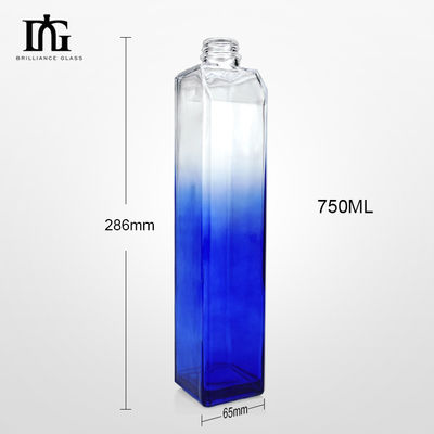 Matériau du corps Bouteille en verre pour liqueur 700 ml d'eau rectangulaire vide Whisky Vodka