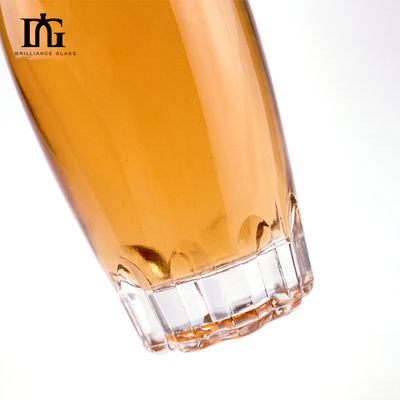 Bouteille de verre ronde de 700 ml pour les spiritueux Vodka Gin Custom Design unique OEM / ODM accepté