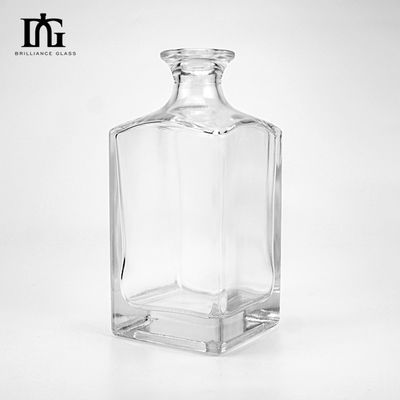 Bouteille en verre de 750 ml en forme de moule personnalisée Super Flint Whiskey Gin Vodka Bouteille de liqueur
