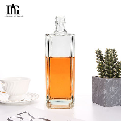 Bouteille de verre de whisky de 500 ml avec OEM/ODM acceptable