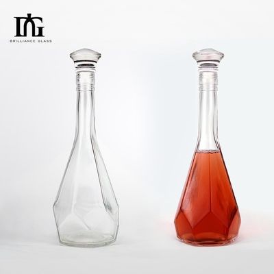 700 ml Graverie en verre Forme unique Forme personnalisée Liquor Gin Vodka Bouteille de spiritueux