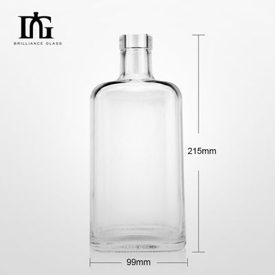 Logo personnalisé 700ml Bouteille en verre carré Idéal pour le whisky Brandy Gin Vodka et plus