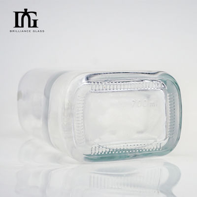 Logo personnalisé 700ml Bouteille en verre carré Idéal pour le whisky Brandy Gin Vodka et plus