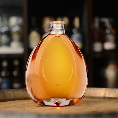 Bouteille en verre de silex supplémentaire de 700 ml avec bouchon en bois pour le gin, la vodka, le rhum et les spiritueux