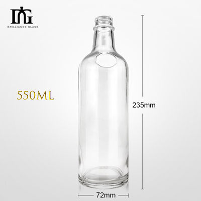 Finition de bouteilles de whisky procédés personnalisés pour le matériau de base de verre et les boissons