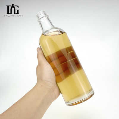 Finition de bouteilles de whisky procédés personnalisés pour le matériau de base de verre et les boissons