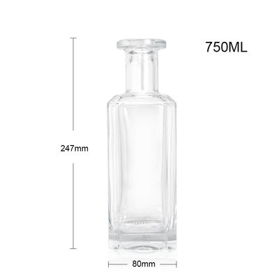 Personnalisez votre identité avec notre bouteille en verre de 500 ml de jus de cognac, de jus de vin et de spiritueux.