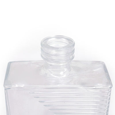 500 ml Decal moderne artisanal bouteille de gin verre pour les liqueurs et les boissons OEM / ODM acceptable