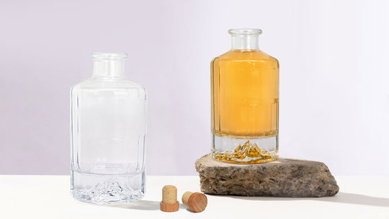 Bouteilles d'alcool OEM/ODM acceptables pour la vodka, le whisky, le rhum, le gin et le brandy, de différentes tailles