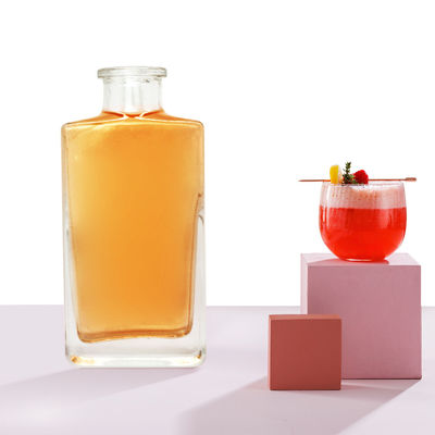 Bouteille en verre à bouchon à vis de 700 ml pour les liqueurs et boissons