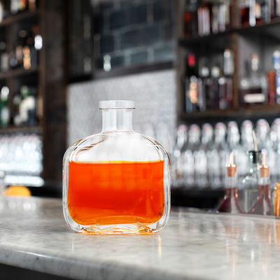 Bouteille en verre de 500 ml/700 ml/750 ml pour la vodka et le vin spiritueux