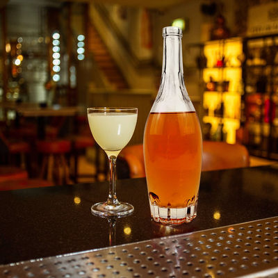 700 ml Bouteille en verre à bouteille de whisky avec bouchon et fond épais