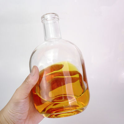 330 ml/500 ml/700 ml Bouteille de vin pour alcool Bouteille en verre Peinture Gravure Estampage à chaud