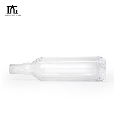 Bouteille à alcool en verre de vodka personnalisée de 200 ml 500 ml 700 ml 750 ml 1000 ml pour OEM / ODM