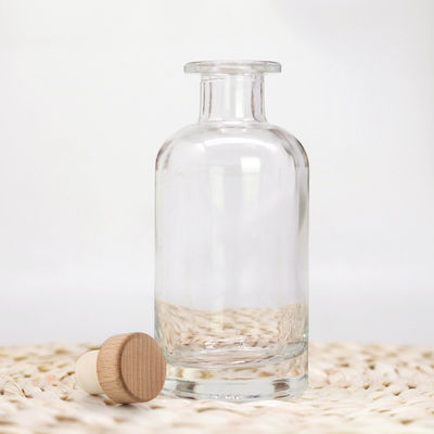 Forme classique Flint Brandy Spirits Vidro blanc vide Bouteille en verre 500 ml 700 ml Super
