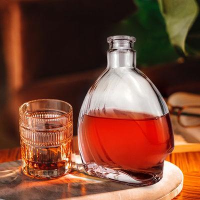 Surface de gravure Manipulation 500 ml Bouteille de verre vide en forme de liqueur pour le champagne