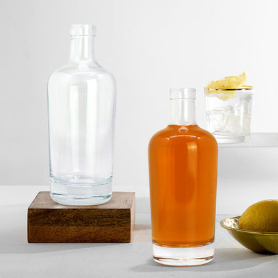 250ml/350ml/500ml/550ml/650ml/700ml/750ml Forme carrée Décal artisanal Bouteille de gin en verre