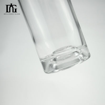 Bouteille en verre pour le whisky, le rhum, la tequila, la vodka, le gin, le cognac 200 ml, 300 ml, 500 ml, 700 ml